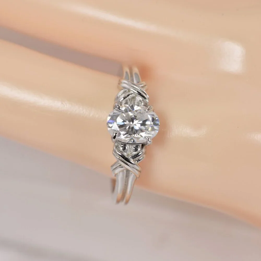 Moissanite 1.5tcw Oval Cut Engagement Ring 925